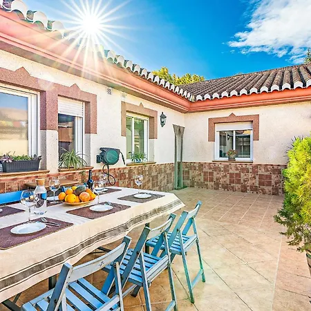 Holiday home Stunning Air Conditioned House